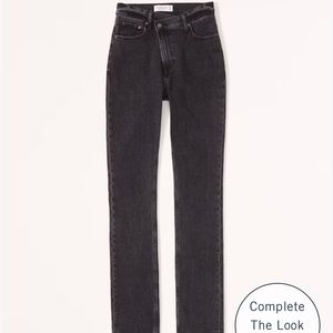 Abercrombie & Fitch Ultra High Rise 90s Slim Straight Jean